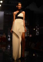 Model walk for Gauri & Nainika Show foe India Bridal Fashion Week on 7th Aug 2014